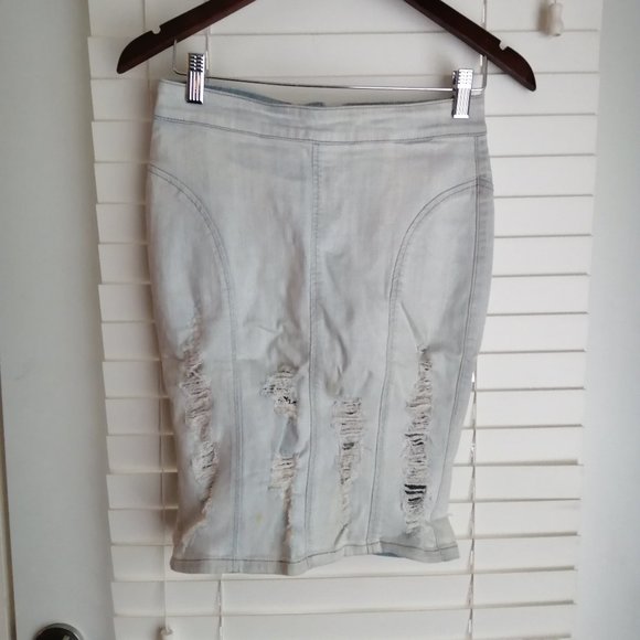 Distressed Denim GUESS Skirt w/ Zipper - Picture 1 of 4